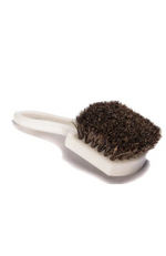 Braun Brush 1197 furniture and cleaning brush with densely filled horse hair bristles, designed for safe, effective cleaning and solution transfer.