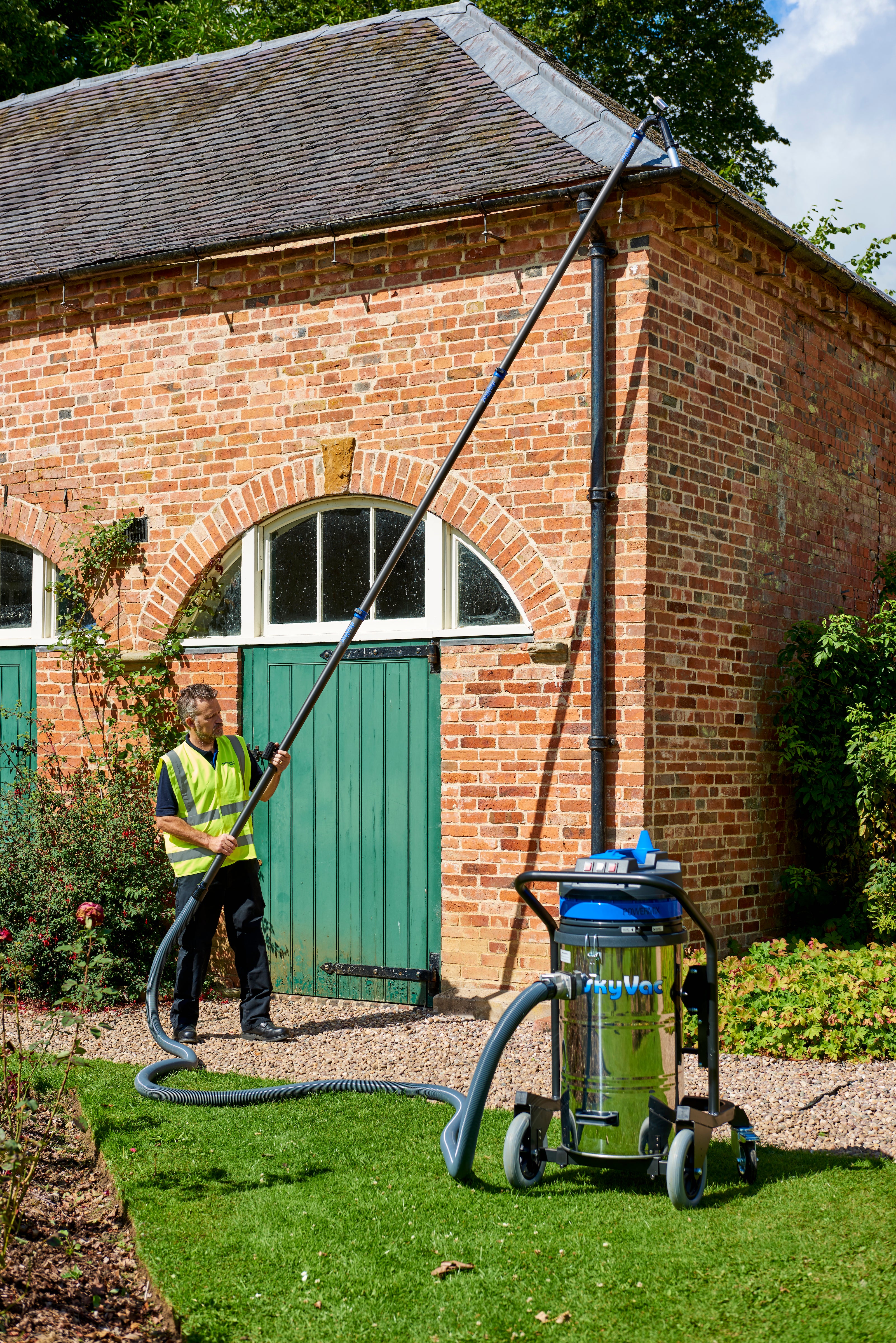 SkyVac 85 Elite Picture in Action | Gutter Cleaning System | Feature Image